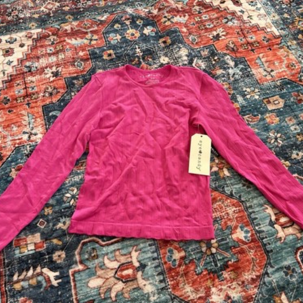 Women’s Longsleeve Top Size S/M